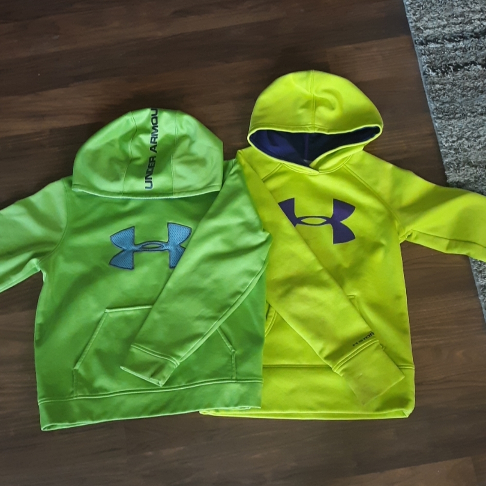 Two light green and yellow Size M UNDER ARMOUR